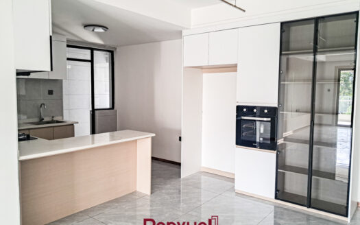 Riverside Dr 3 Bedroom Apartment for Rent