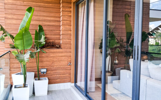 Riverside Dr 3 Bedroom Apartment for Sale